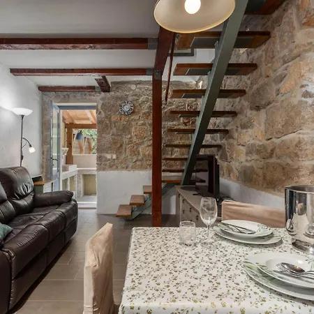 Cozy In With Jacuzzi Veli Dol