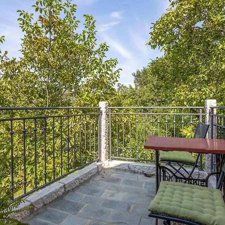 Prázdninový dům Cozy In With Jacuzzi Veli Dol